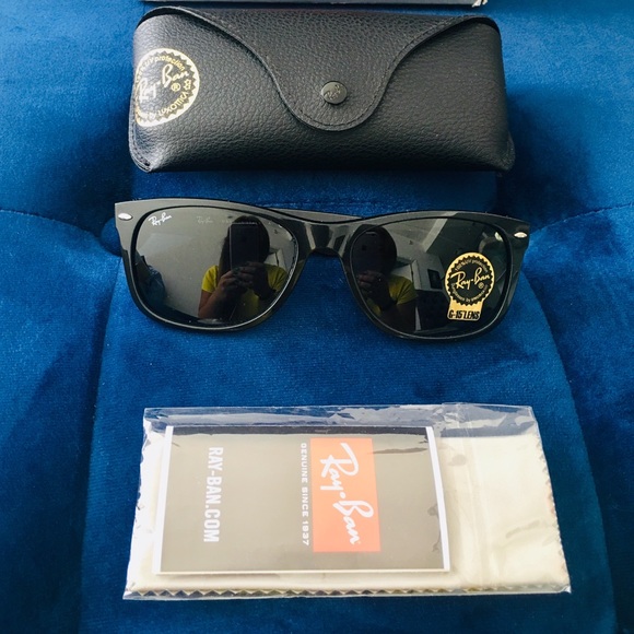 ❌SOLD❌AUTHENTIC WAYFARER RAY-BAN SUNGLASSES - Picture 3 of 7